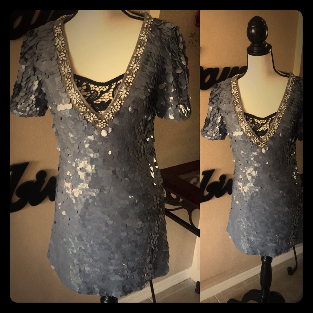 BB VPaillette Huge Sequins Dress.